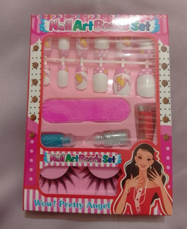 Kids Eyelashes & Nail Art Set